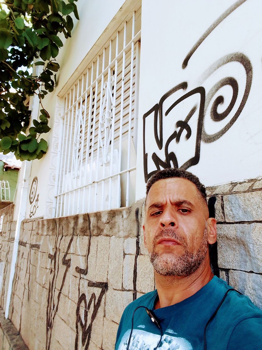 randolphsecond1's tweet image. "Uso colete caso o Cupido me fleche..."