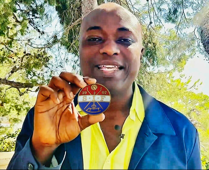 KLabann's tweet image. Snart seriestart for oss også! Vi gleder oss!

COVID-medaljonger blir snart gjort tilgjengelig i webshopen på godset.no. Overskuddet blir delt mellom DP og Dyrebeskyttelsen øremerket krenka kanarifugler.