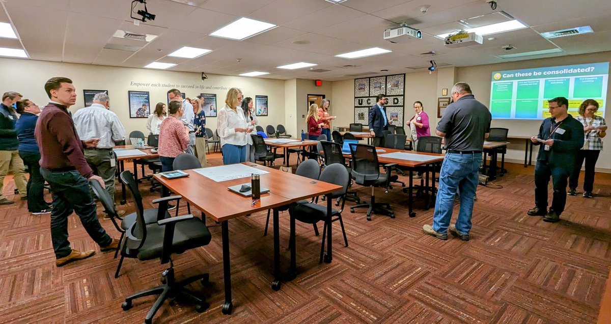 One step closer to @UCFSD's #PortraitofanEducator! Meaningful collaboration today among our committee of K-12 educators, board members &amp; parents to synthesize valuable feedback from staff, students &amp; community. This is exciting!! 👏🏻⚡ #timeforinnovation #wearelearningscientists