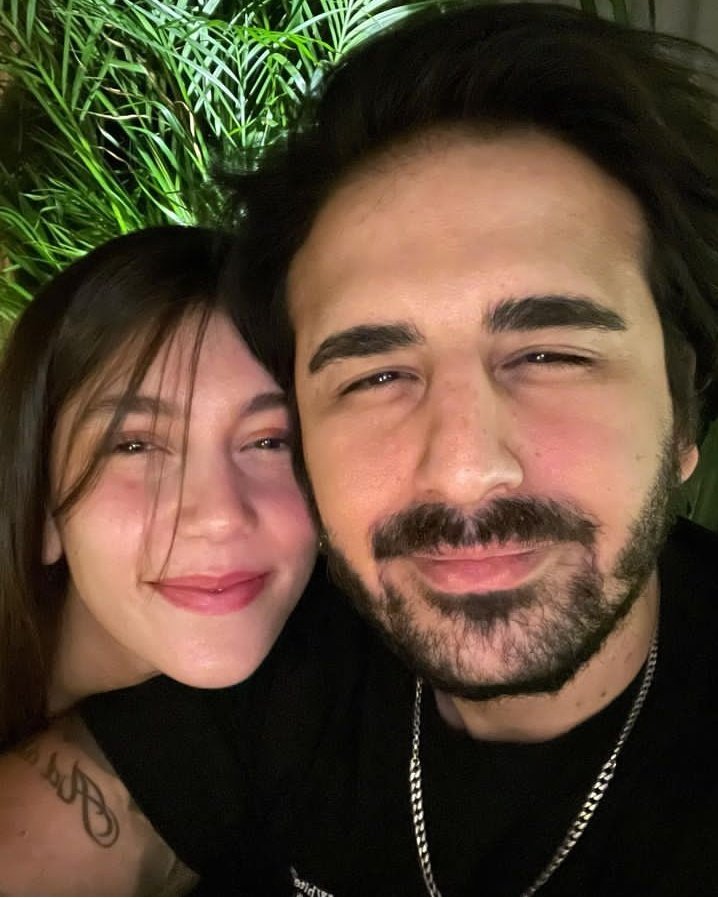 yildizlarkaadar's tweet photo. Yıllar geçse de üstünden bu kalp sizi unutur mu? Çok seviyorum anne #ecoz https://t.co/5D7RSHPZrt