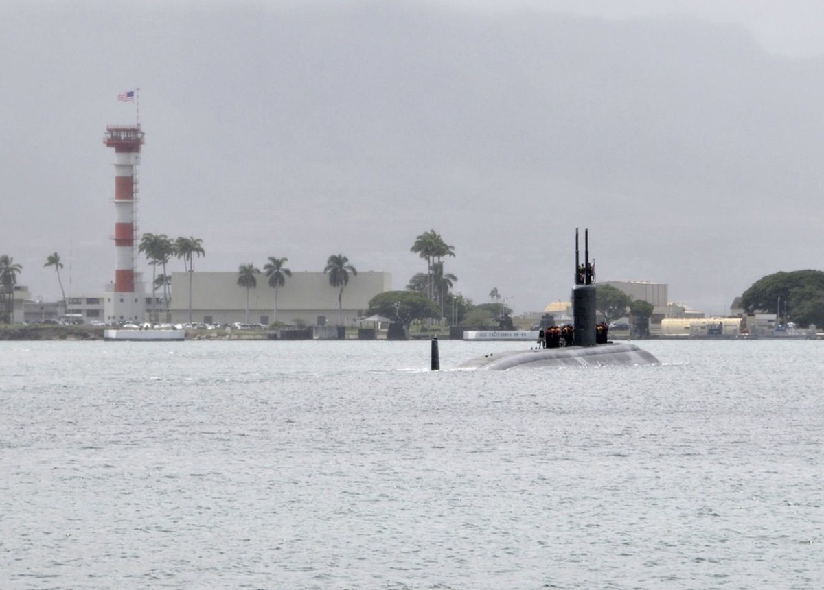 JointBasePHH's tweet photo. Happy #123rd Birthday to the U.S. Navy’s Submarine Force!! 🇺🇸🇺🇸
#USSMinnesota (SSN-783) #USSSanta Fe (SSN-763) #USSHawaii (SSN-776) #USSTucson (SSN-770) #USSJeffersonCity (SSN-759) @USNavy #comsubpac #silentservice https://t.co/ATDRJukWDS