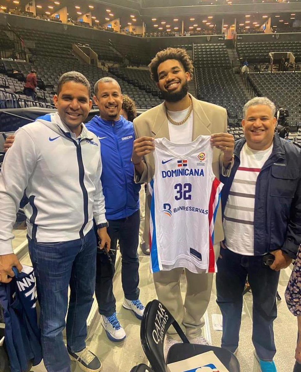 kpininimemes's tweet photo. Dime que tuviste una mala temporada en la NBA, sin decirme que tuviste una mala temporada en la NBA https://t.co/D7StM7GteM