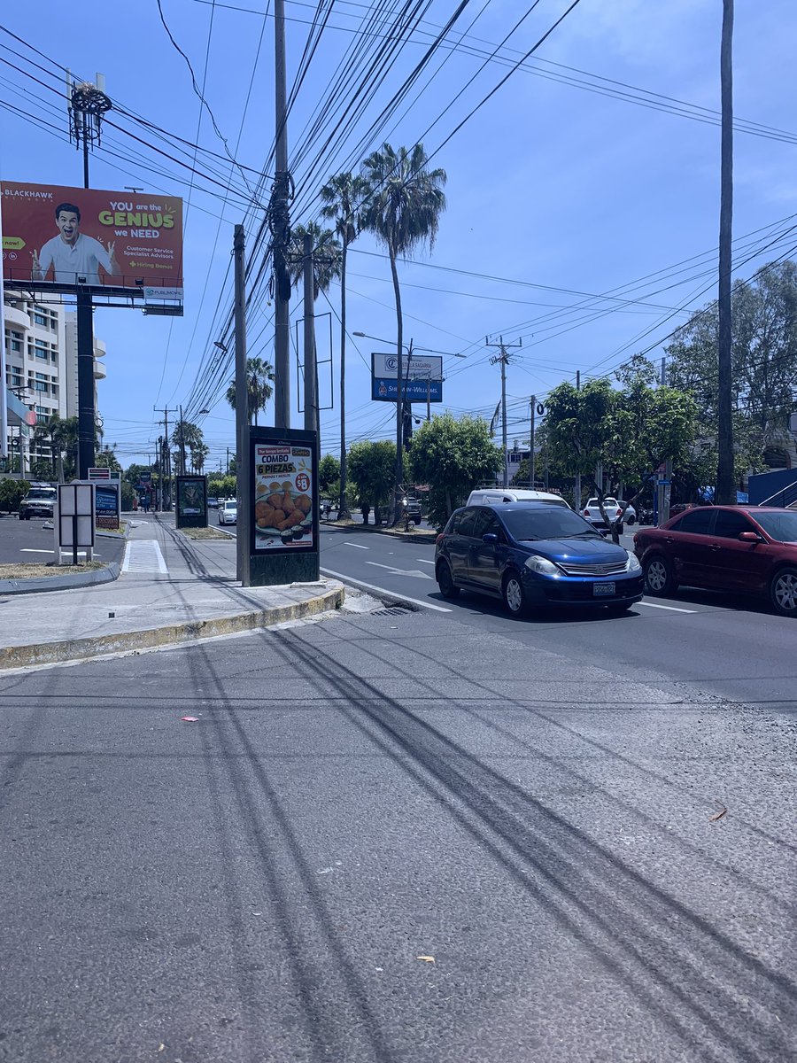 AlbFerracuti's tweet photo. Estimados @VMTElSalvador este Mupi en la alameda Araujo y Calle Nueva 2 no deja ver el trafico que viene y es un peligro. Deberia ser removido envio esto para su consideracion. https://t.co/W9AVGWHFRe
