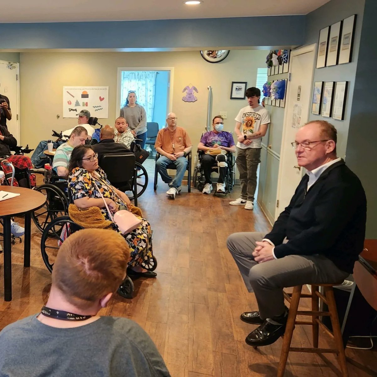 SenatorRolison's tweet photo. Today I visited with cognitive-rehabilitation-services recipients and #SD39 residents at Advocate Homecare's Ability Center, located in #fishkillny. 

Pres. Barry Dain &amp; his staff have developed a dynamic environment in the heart of our community where compassion and care meet. https://t.co/Rcdjtf0MsG