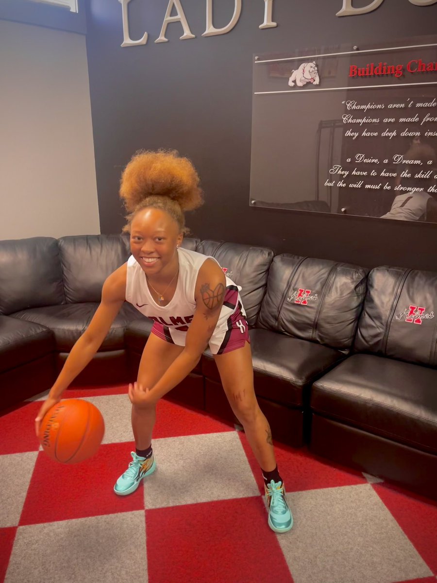 Deundria Stovall tweet media