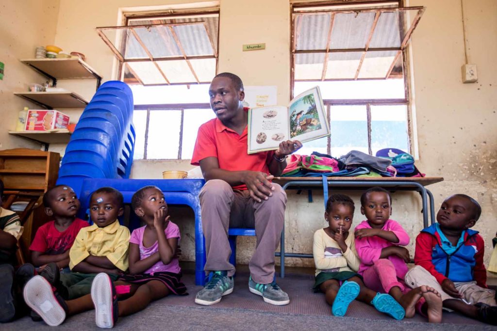 SAfmRadio's tweet image. [ON AIR] We discuss a new partnership for an early childhood development program that builds a standardized curriculum and monitor learner development for schools in rural communities. We are joined by Theresa Michel of @AfrikaTikkun on #SAfmViewPoint with @songezomabece