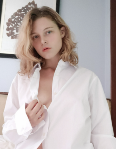 MartinaWums's tweet photo. Wer hilft mir mich auszuziehen?💋 https://t.co/iUvinQWqcQ