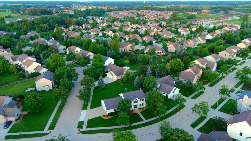#FreddieMac recently introduced new #GreenAdvantage terms, including an additional 15 bps pricing benefit, making this attractive program even more enticing.

Read more: bit.ly/43skFBV
#ArborRealtyTrust #Multifamily #REIT #CRE