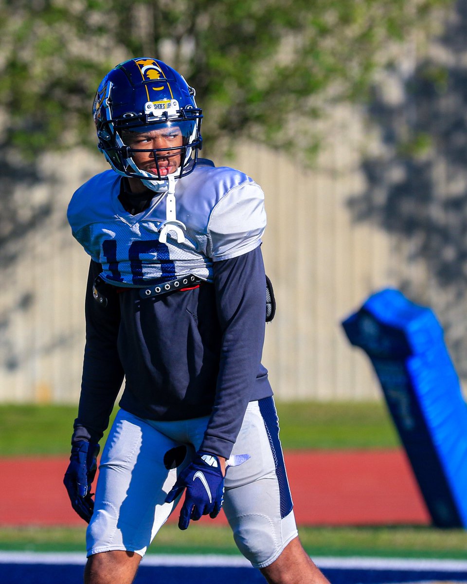 racersfootball's tweet photo. Fully focused. Everyday. 🔒

#GoRacers🏇 https://t.co/GADtnIAiwN