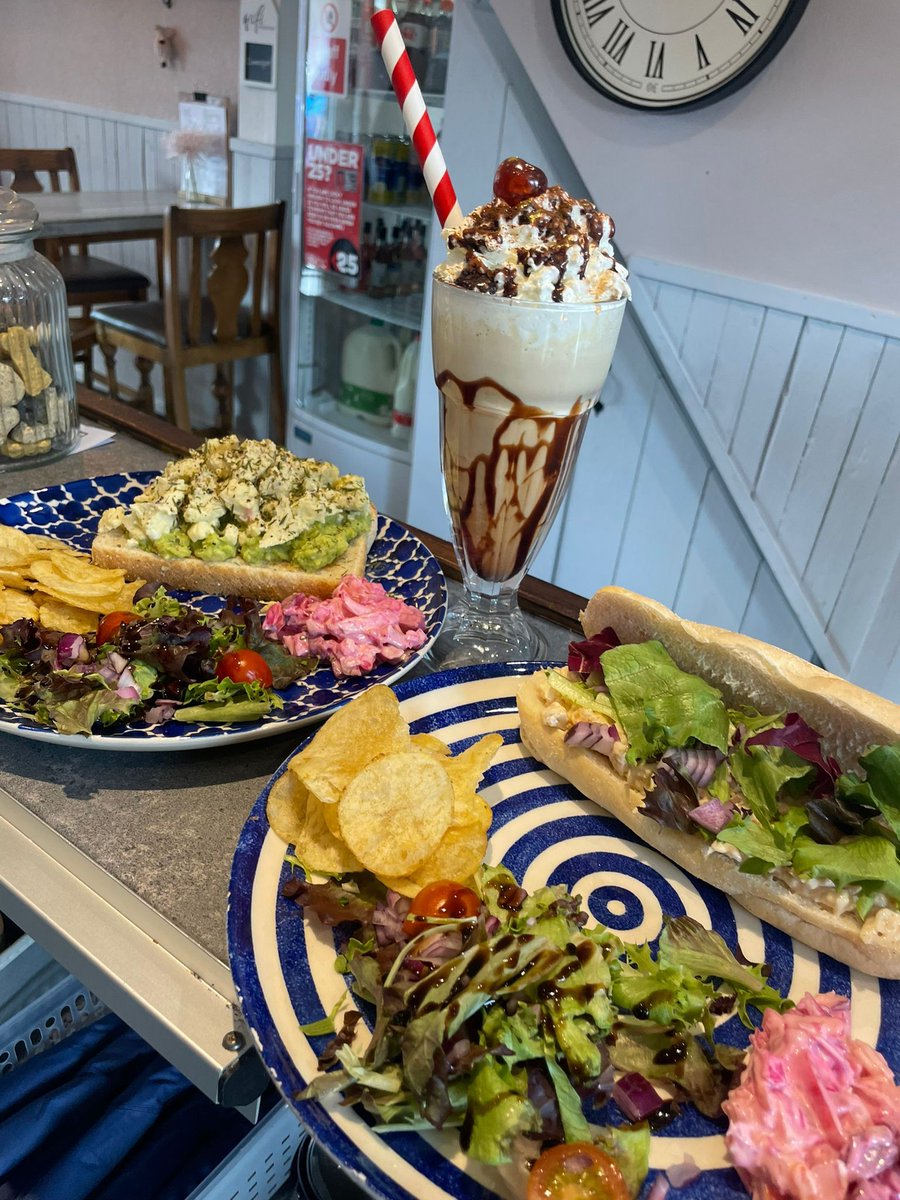 TheWiganRunner's tweet photo. 🍷🧀 CHEESE &amp; WINE NIGHT FOR 2 🧀🍷
(Worth Upto £44)

🧀 LIKE
☕️ RETWEET
🧀 FOLLOW @TheWiganRunner 🙋🏻‍♂️

#Win ➡️ This Prize 🎁 for TIME WN6  🏫
Fri 28th April 📅 

Enter on T, FB or Insta

📆 Winner Sun 📆
 
#Win #Competition #GiveAway #Spring #Cheese #Wine #Prize #Contest #Retweet https://t.co/wM3VkWanEk