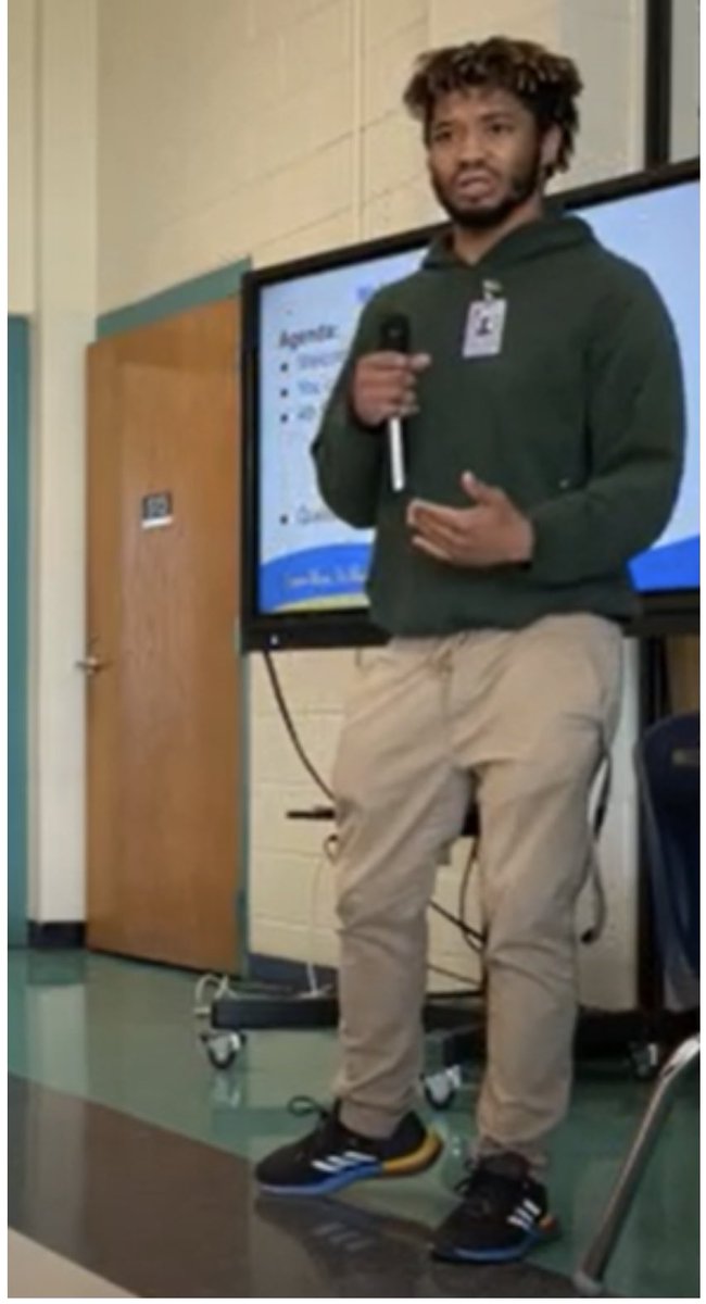 MMA Fighter, Sweet Tea, gave encouraging words to our students today during our 4th quarter assembly.  "Determination, effort, and time are all that you need to sharpen your skills!"
