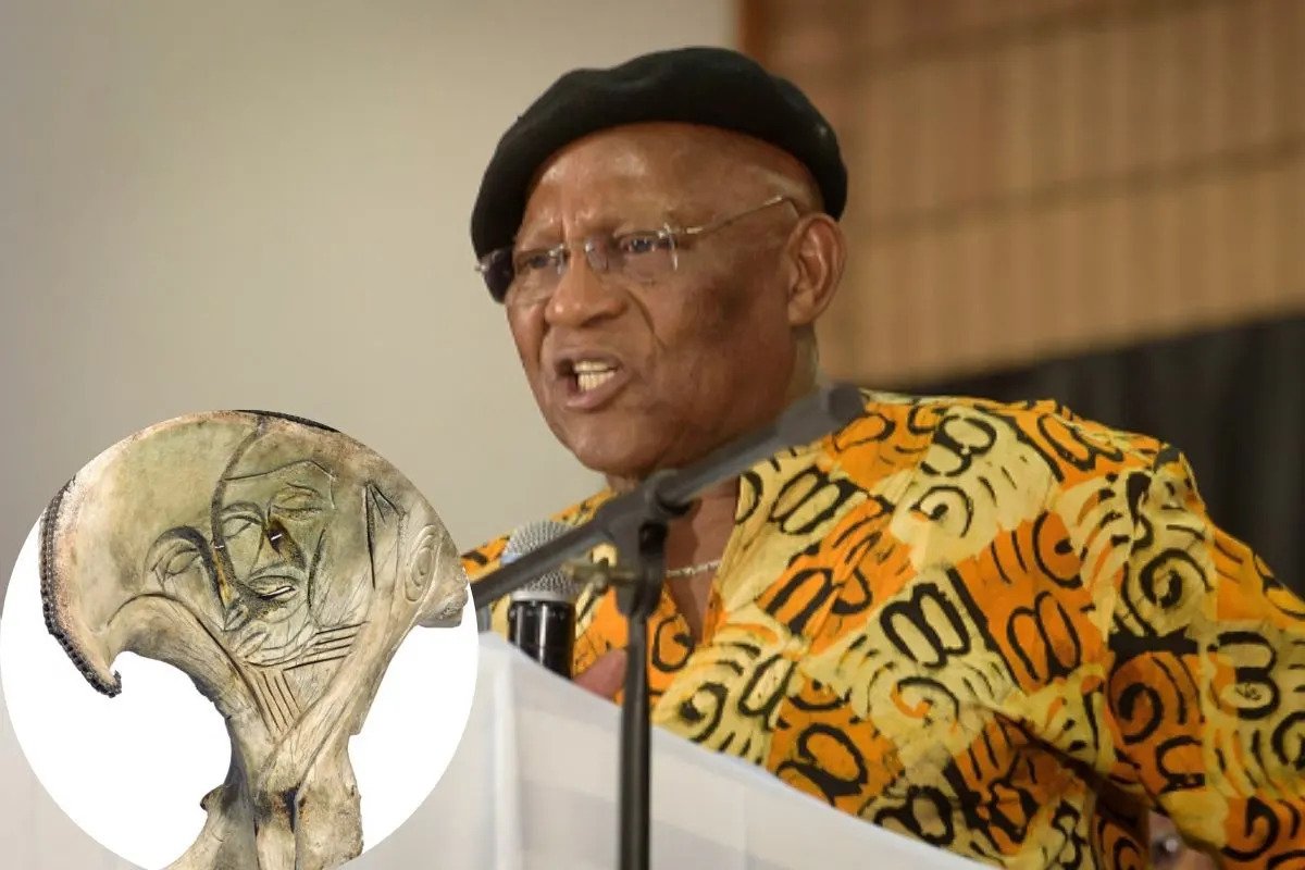 SAfmRadio's tweet image. [ON AIR] We discuss the acclaimed exhibition: Azibuyele Emasisweni (Return to the Source) that will be exhibiting at the Durban Art Gallery. We are joined by Prof @NtuliPitika on #SAfmViewPoint with @songezomabece