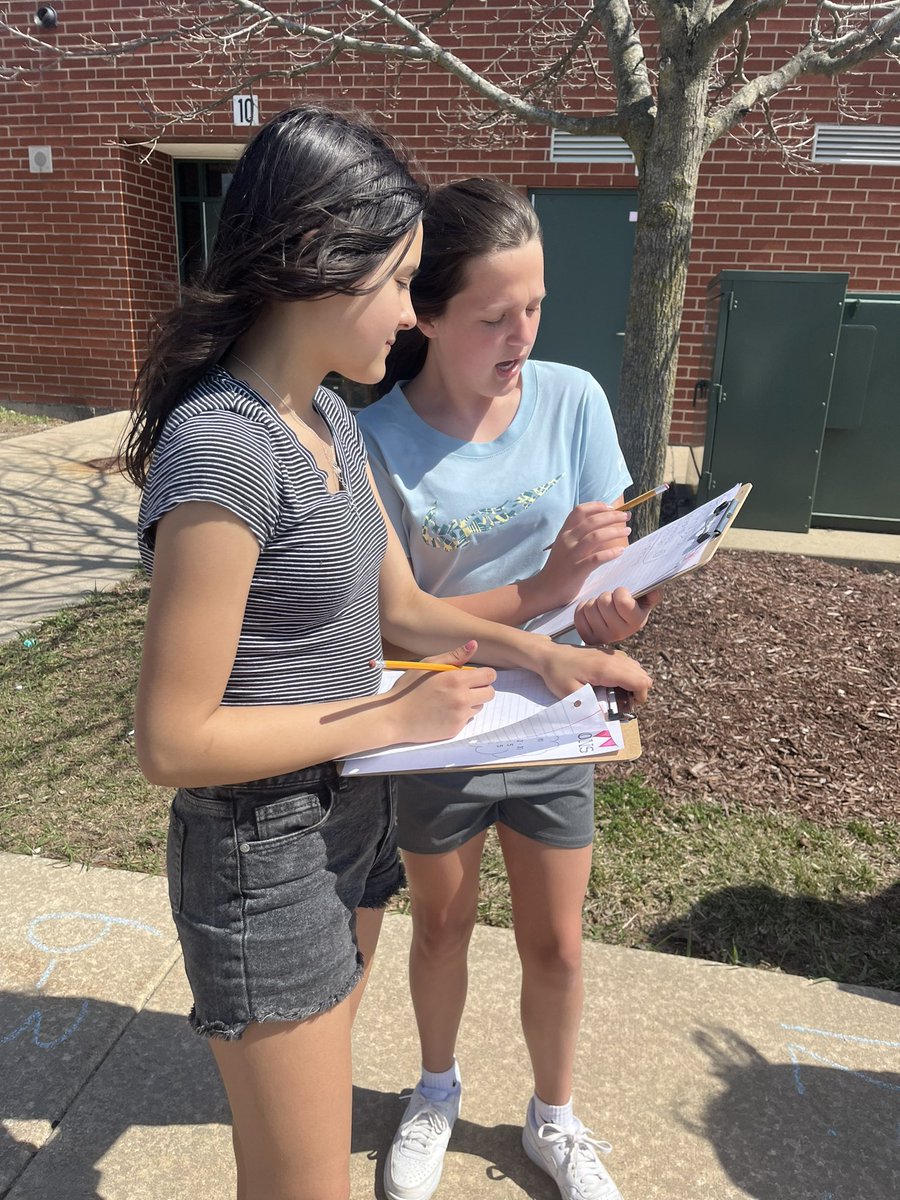 MrsPaulsonY115's tweet photo. Enjoyed practicing Order of Operations outside in this beautiful weather! 😎😍☀️ @brooke_holm @115yis https://t.co/fOtJXbLJAW