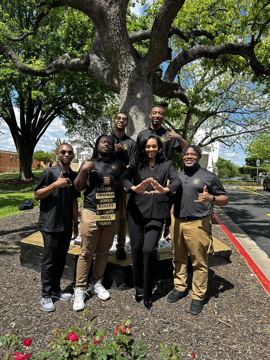 HTAlphas's tweet image. Happy Charter Day to THE greatest chapter of Alpha Phi Alpha Fraternity Incorporated. The name speaks for itself.  #Since1908 #AlphaPhiAlpha #HT #AΦΑ #DC #Hustontillotson