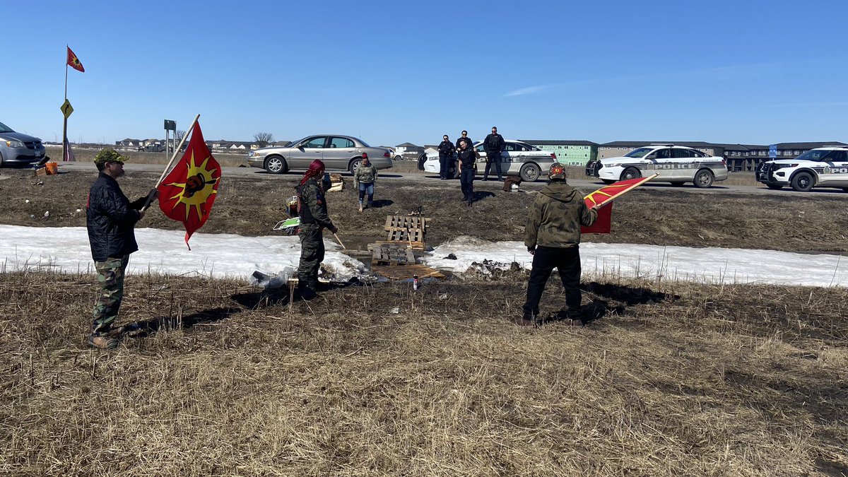 BlackPowder71's tweet photo. Warriors standoff with Winnipeg police at the Brady landfill. https://t.co/4o8xowLNA5