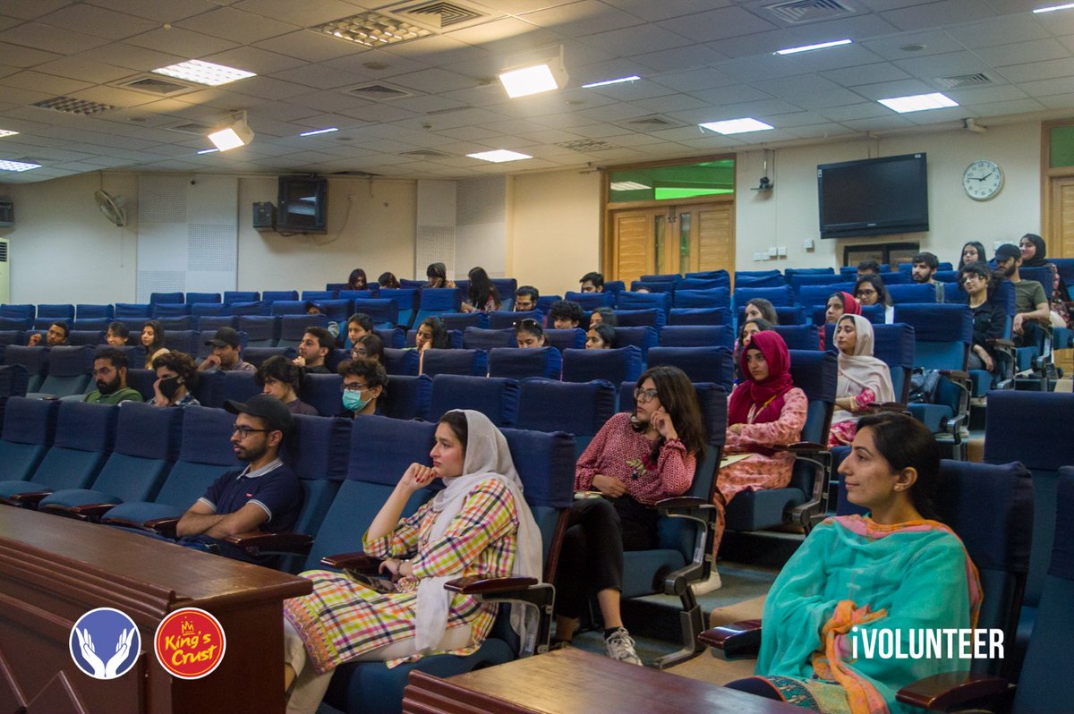 iVolunteer held a seminar on 'Why Volunteering is important for Youth's Character development' with panel guests Ms Zeba Hussain (Founder Mashal Model School), MS Shireen Gheba (Philanthropist and Author) and Dr. Sana Saleem (Vice Chairperson Goodwill Kaniz Foundation).