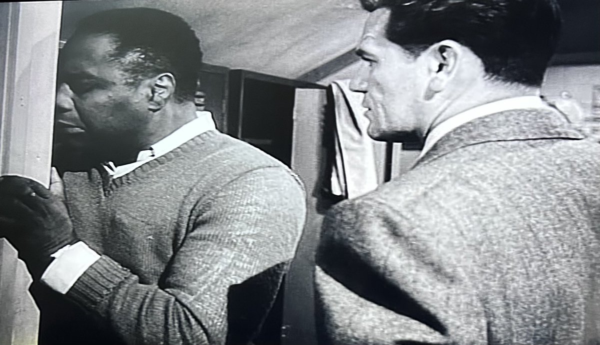 GeoffPevere's tweet image. Canada Lee. John Garfield, Body and Soul. Directed by Robert Rossen. 1947. #HollywoodBlacklist #filmNoir #TheMethod