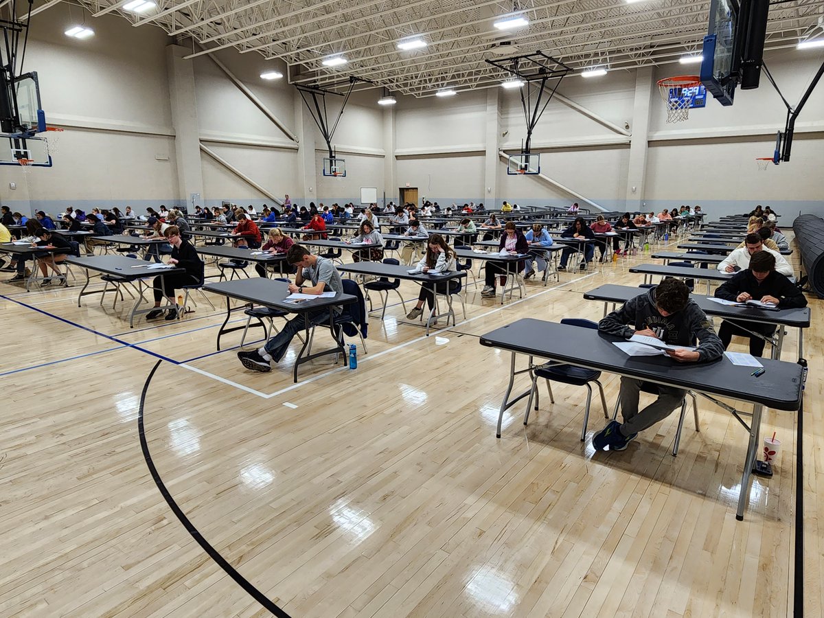 RHSMounties's tweet photo. 114 AP Science students (AP Bio, Environmental,  Physics 1 &amp; 2) giving up a Saturday morning to practice AP testing!
#APScience!  #WehaveGotThis!  #High5! https://t.co/G9qxWWeDyn