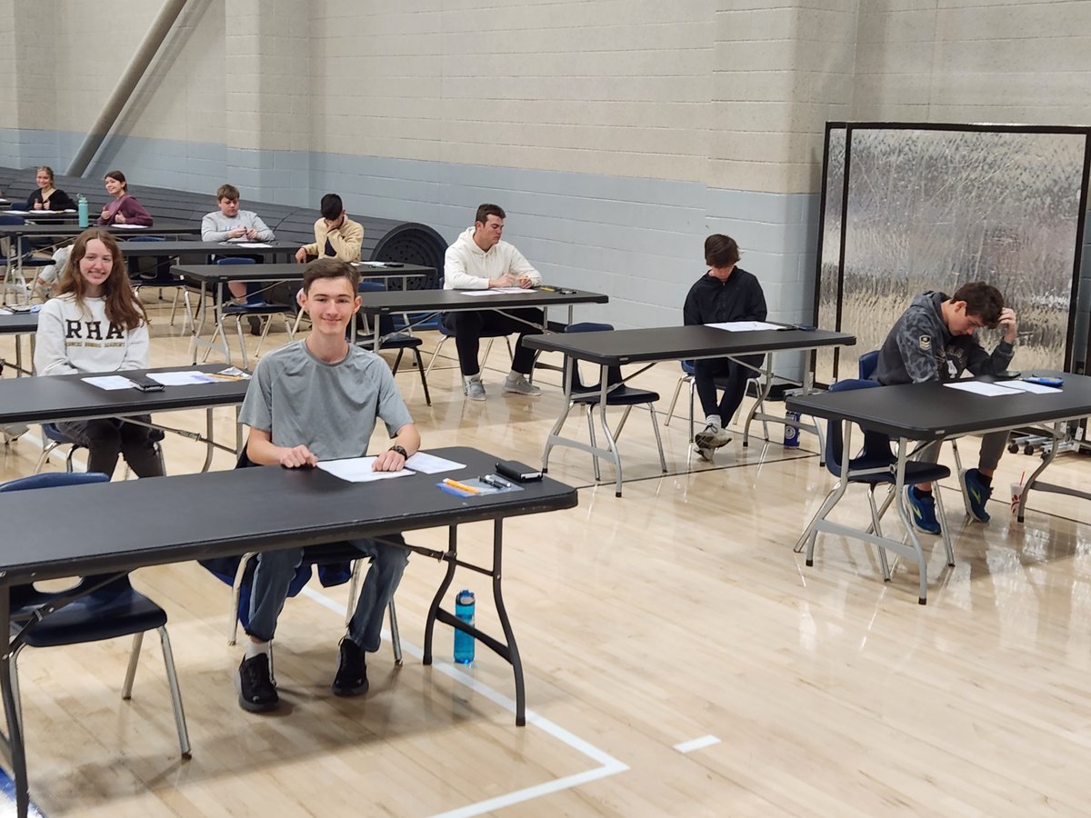 RHSMounties's tweet photo. 114 AP Science students (AP Bio, Environmental,  Physics 1 &amp; 2) giving up a Saturday morning to practice AP testing!
#APScience!  #WehaveGotThis!  #High5! https://t.co/l2ENkoPppt