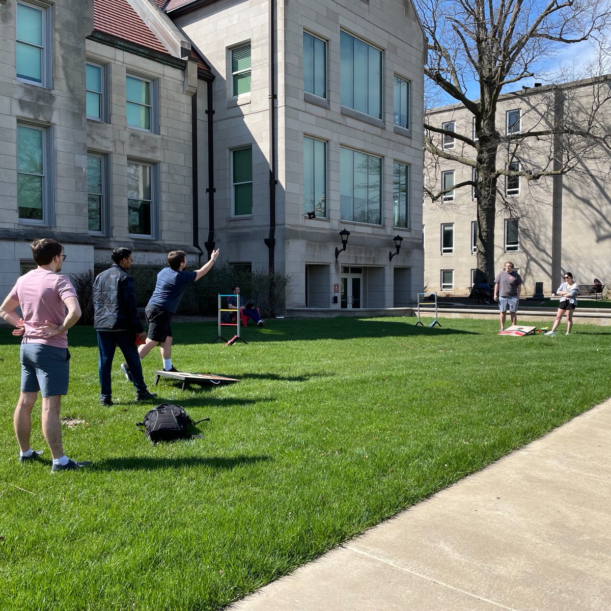 bradleyu's tweet photo. Spring has brought the campus to life! โ๏ธ ๐ธ ๐น Students are out and about, tossing bags, playing music, and enjoying the beautiful weather. Soak up the sun and lively atmosphere anywhere you go on campus. #Spring #SpringOnCampus #SpringTime https://t.co/YZhXBojf6q