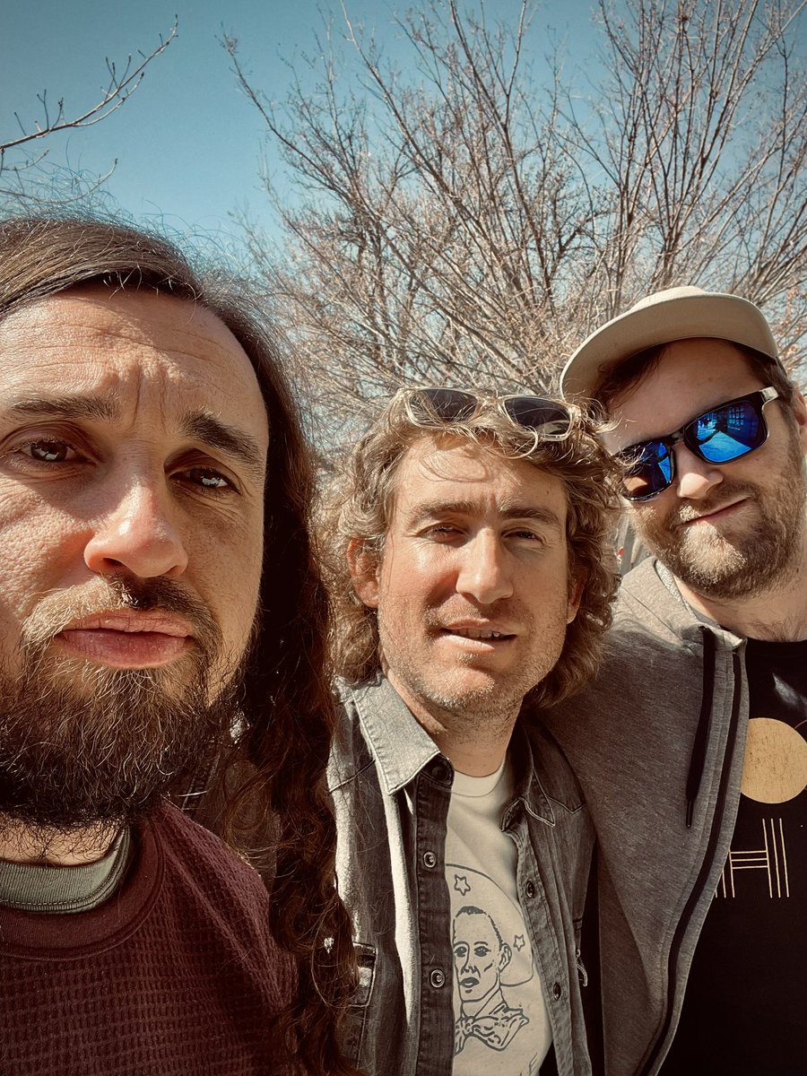 Próxima Parada (@_proximaparada) on Twitter photo Many next stops for Próxima Parada! Currently driving across the US to start tour in Boston and then do a big ol’ W across the country with <a href="/wildchildsounds/">🆆🅸🅻🅳 🅲🅷🅸🅻🅳</a>
proximaparadamusic.com Many next stops for Próxima Parada! Currently driving across the US to start tour in Boston and then do a big ol’ W across the country with <a href="/wildchildsounds/">🆆🅸🅻🅳 🅲🅷🅸🅻🅳</a>
proximaparadamusic.com