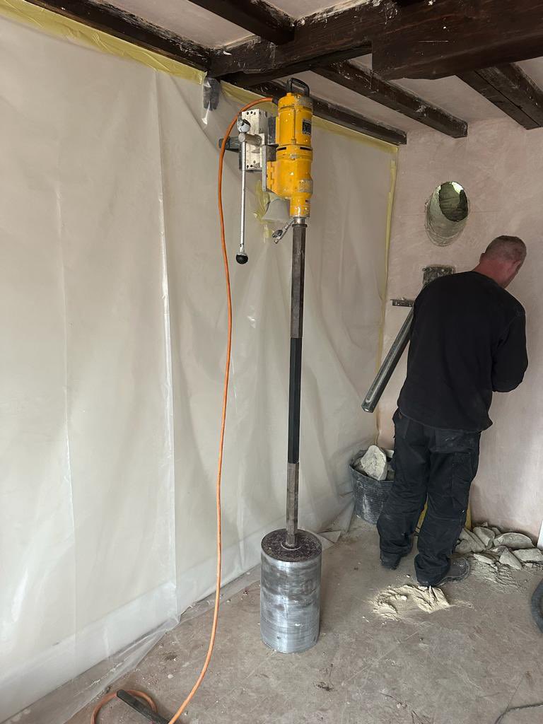DenbyDaleStoves's tweet photo. Our longest core drill for a twin wall flue 250 mm dia and 1200 mm long at 45 degree https://t.co/bJscG66FNd