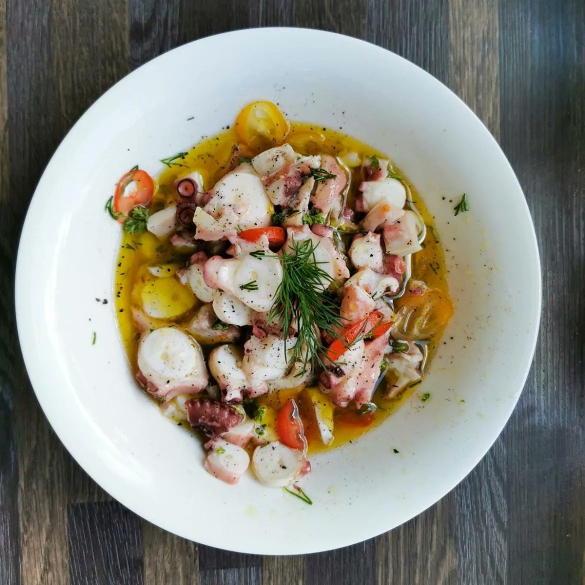 FoodBlaster's tweet image. Octopus aus der Pfanne oder als Salat. Ganz egal, er schmeckt großartig. Findet ihr auch? foodblaster.com/einfaches-pulp…

#Octopus #foodblogger #tastyfood #fishrecipes #pulpo