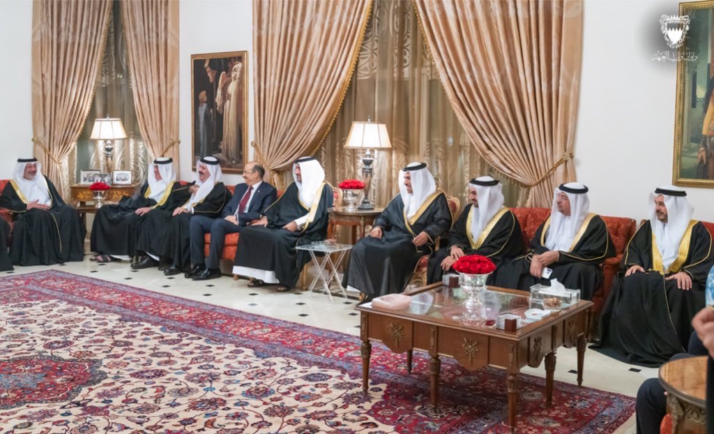 أخبار سمو ولي العهد on Twitter: "HRH the CP and PM #Salman_bin_Hamad