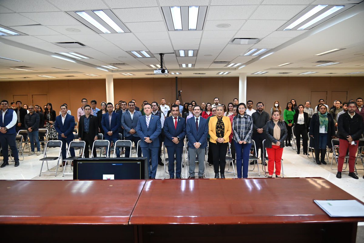 cejavOficial's tweet photo. CEJAV imparte conferencia magistral “La justicia alternativa en Veracruz”

https://t.co/MQUQpM1cHE

#juntoshagamosmasc #mascveracruz #cejav https://t.co/COOZxQMmzz