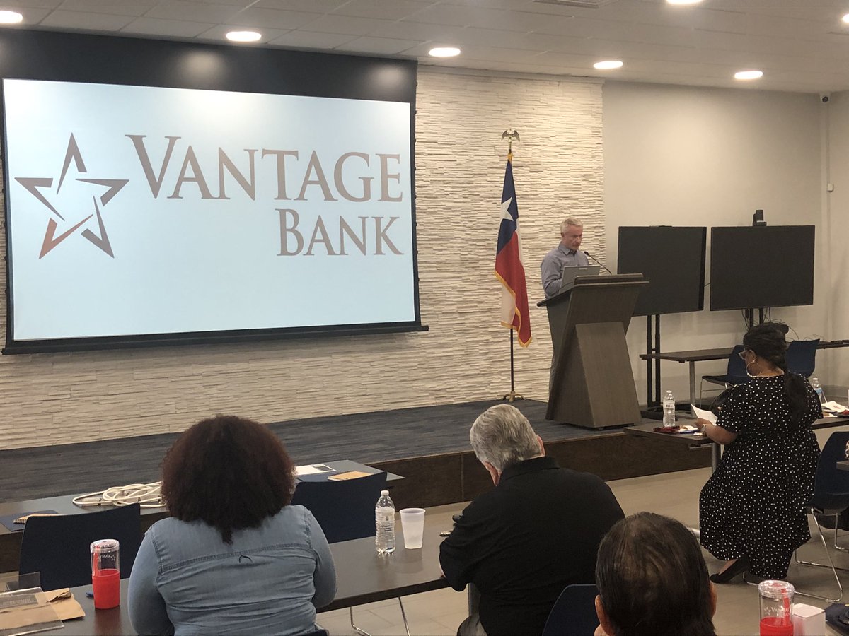 Vantage_Bank's tweet image. We proudly sponsored today’s realtor education session on the topic of #fairhousing hosted by @SABoardREALTORS and presented by @LISC_HQ .