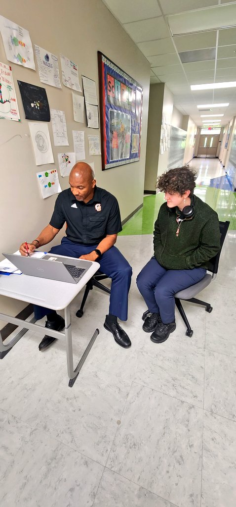 michaelpratt411's tweet photo. Our staff conducted data chats with students to review & encourage!
Testing Strategy: Prepare & speak LIFE into our students. ๐ง ๐ช๐พ
Stratford STEM Magnet High School is TN Ready! ๐ฏ
#TNrewardschoolcomingsoon
#Datachats
@StratfordSTEM1
@MetroSchools https://t.co/Vc4dbQqs5I
