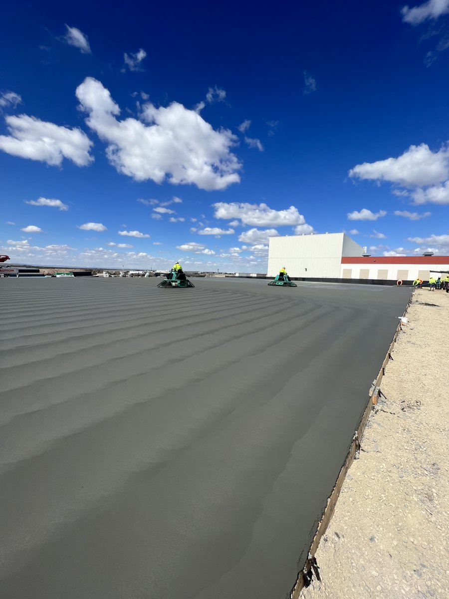 ConcreteStrateg's tweet photo. Our team is busy in Boise, ID working with Brinkmann Constructors to complete another fabulous project. We placed &amp; finished 145,000 sq. ft. of concrete in just 3 days! 2 slab on grade pours down, 2 to go. #moretothepour #concrete #concretepour #concreteconstruction #slabongrade https://t.co/5EIXrve4ZQ
