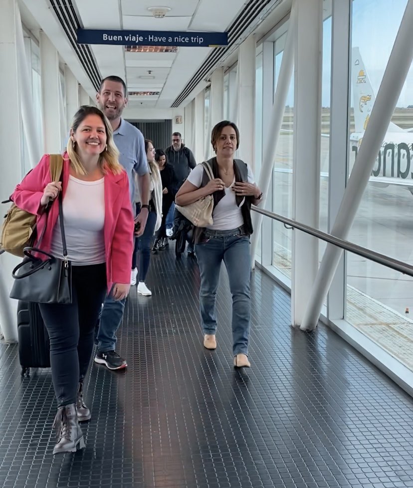mendoza_tur's tweet photo. DE BRASIL A MENDOZA EN 4 HORAS 👏🏼✈️

Ya llegó el primer vuelo San Pablo - #Mendoza y fue recibido por el tradicional “arco de agua”.

#MasConectividad #TeDeseoLoMejor https://t.co/MIRlPA34fu