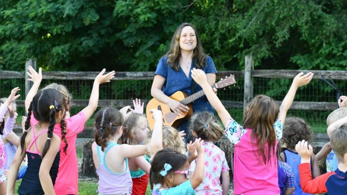 NMGLToledo's tweet photo. 🎵 Calling all young maritime enthusiasts! Capt. Scupper's Songfest has now moved to Saturdays making it more accessible for families to join in on this engaging music and movement class! 🌊🎶 Spread the news today! #MaritimeMusic #SingIntoReading #FamilyFun https://t.co/nQdOYxduFp