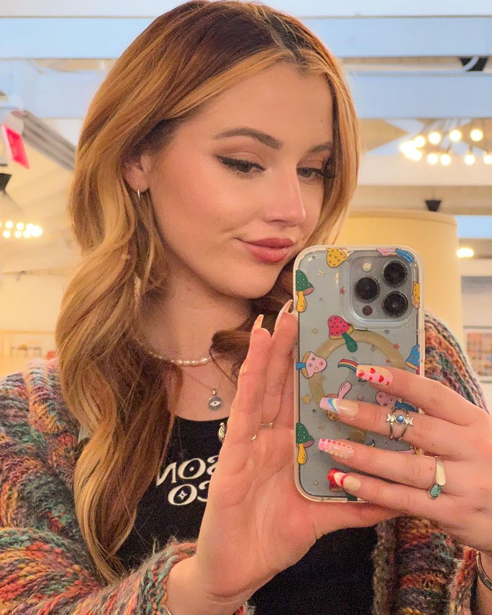 shopsonix's tweet photo. Mush Love to @hallielynnjenkins for sharing her #sonixirl photos with us ๐ย โค๏ธย
#shopsonix #sonixirl #mirrorpic #iphone14 #iphone13 #phonecases #mushlove #mushroom #phonecase #selfie https://t.co/m4IqX26AjO