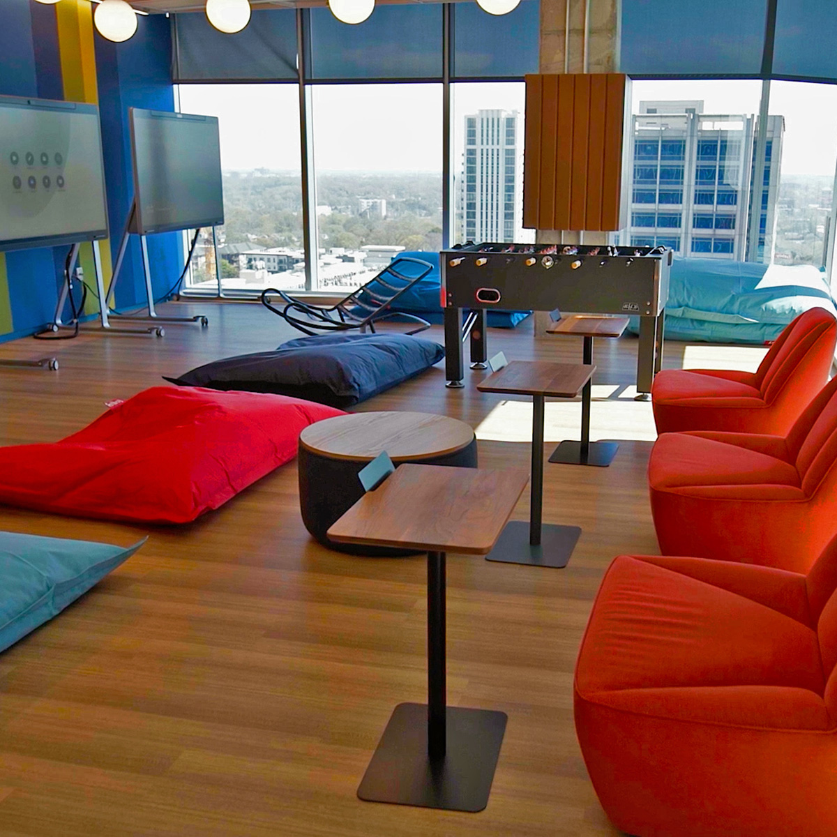 Cisco's tweet image. For the #HybridWork revolution, Cisco opens the doors to a new office space that’s #hyperconnected, #sustainable, and super smart ➡️ cs.co/6019OJ7rU

#SmartBuildings