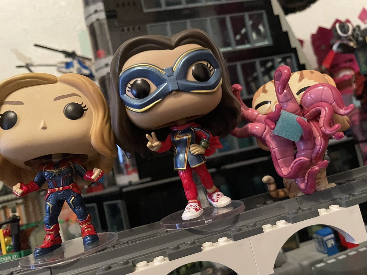 verkaryus's tweet photo. The Marvels!!

#CaptainMarvel #MsMarvel #MCU #TheMarvels #comicmarvel
#funkoPOP #funkofunatic #funkography #legoavengerstower #LEGO #KamalaKhan #CarolDanvers #goose #cat #tessaract https://t.co/r3BJEP8pys