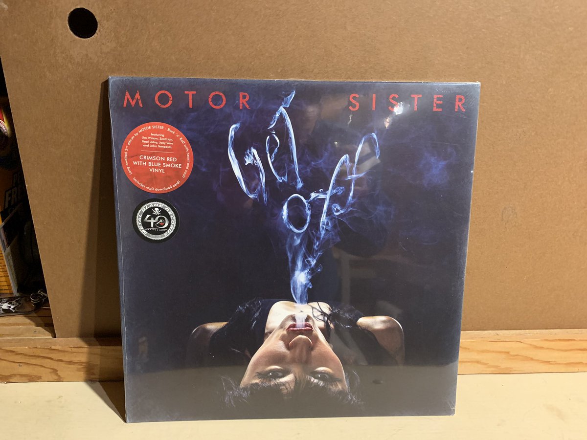 Got the CD when it was released, but this record is so good that I had to have it on vinyl as well. It’s a smoker!! <a href="/MotorSister/">Motor Sister</a> <a href="/Scott_Ian/">Scott Ian</a> @PearlAday #MotorSister #GetOff