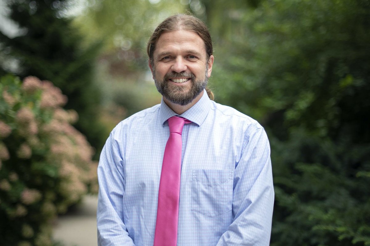 Congratulations to Chris Fowler, associate professor of geography and demography, who received the 2023 Penn State Award for Faculty Outreach!

🗞️ bit.ly/3myKtvg

#PennStateDoG