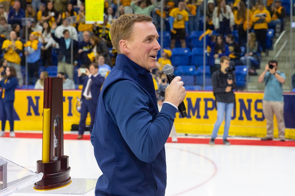 NationalSignCT's tweet image. National Sign would like to congratulate @QU_MIH on winning their first national championship🏆 in program history!

We were thrilled to produce the banners &amp;amp; window decals for your championship rally &amp;amp; celebration last night. 

#wehandleitall #nationalsignct #BobcatNation