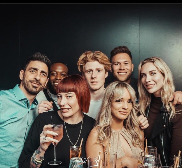emmavbb_'s tweet photo. wat een leuke foto💛 #bigbrothernlbe https://t.co/mz9sNDIoEN