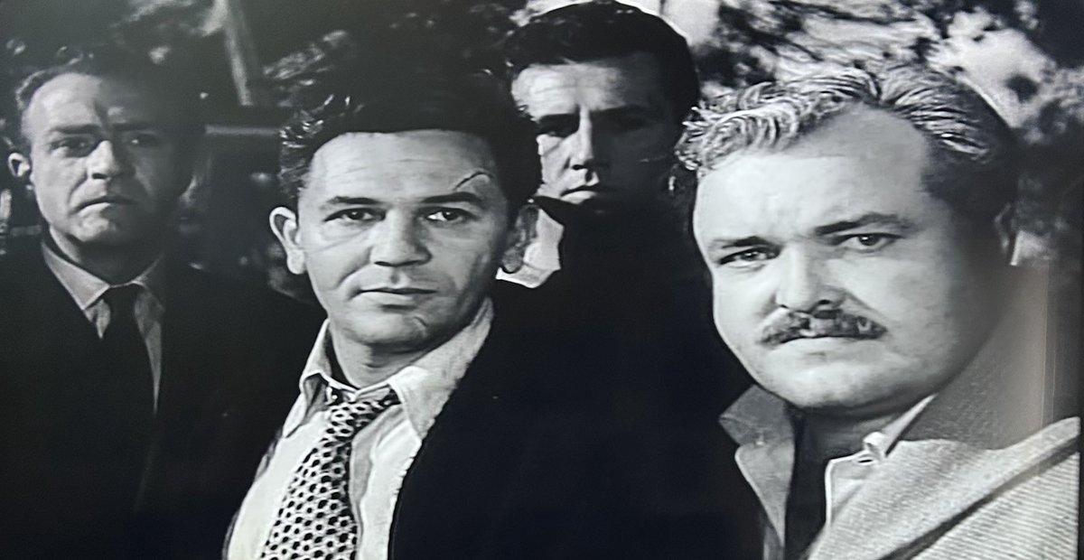 GeoffPevere's tweet image. Lloyd Gough. William Conrad. John Garfield. Body and Soul. Directed by Robert Rossen. 1947. #HollywoodBlacklist #TheMethod #FilmNoir