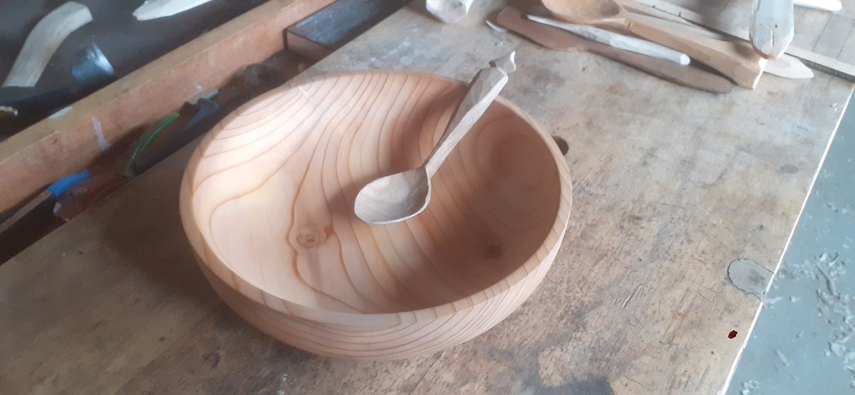 ColbocJulien's tweet photo. Quel plaisir aujourd'hui de raboter ce bois issu d'un #cèdre local débité il y a 2 ans pour en faire des assises de vos #tabourets (ou des saladiers)
Ça sent bon!
Prochain stage tabouret 27 mai ou 18 juin 2023 via @wecandoofr
#bois #colboc
Réservez ici👇
https://t.co/nsM5SP2qUn https://t.co/XTHANzGtGo
