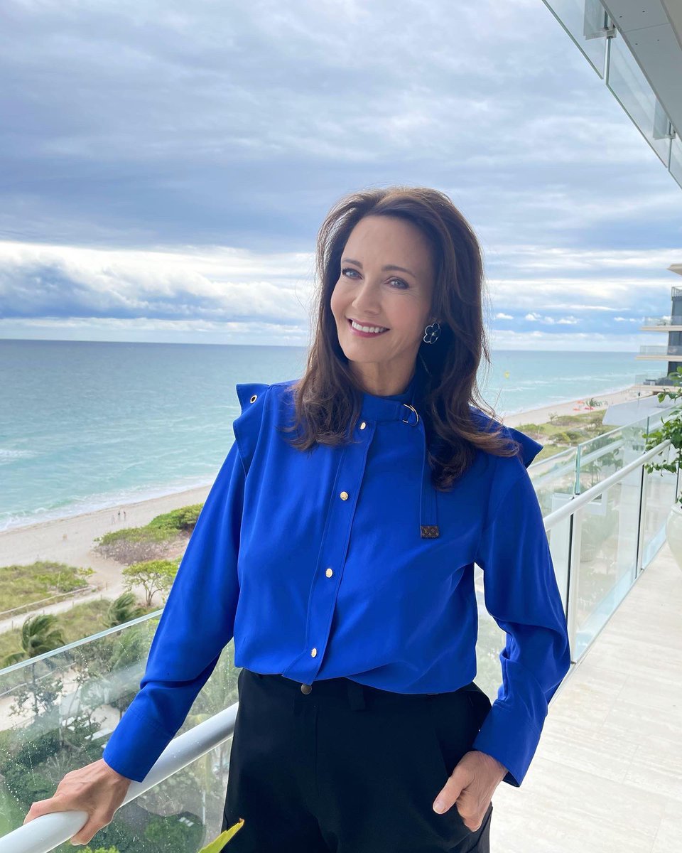 Lynda Carter on Twitter "Blue really is the warmest color… 🔥"