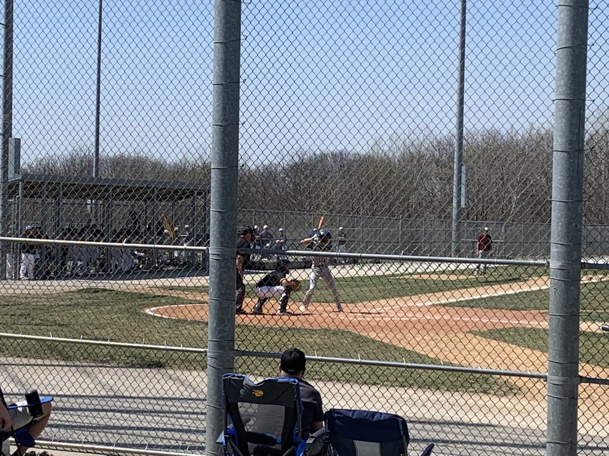 tkwapnioski's tweet photo. Congrats to @DiscovererB @DiscovererWay on their 10-9 win over @fhstigersports in the #HACbaseball Tournament 👏👏. Up next, @GishActivities. https://t.co/VJwBYDowTw
