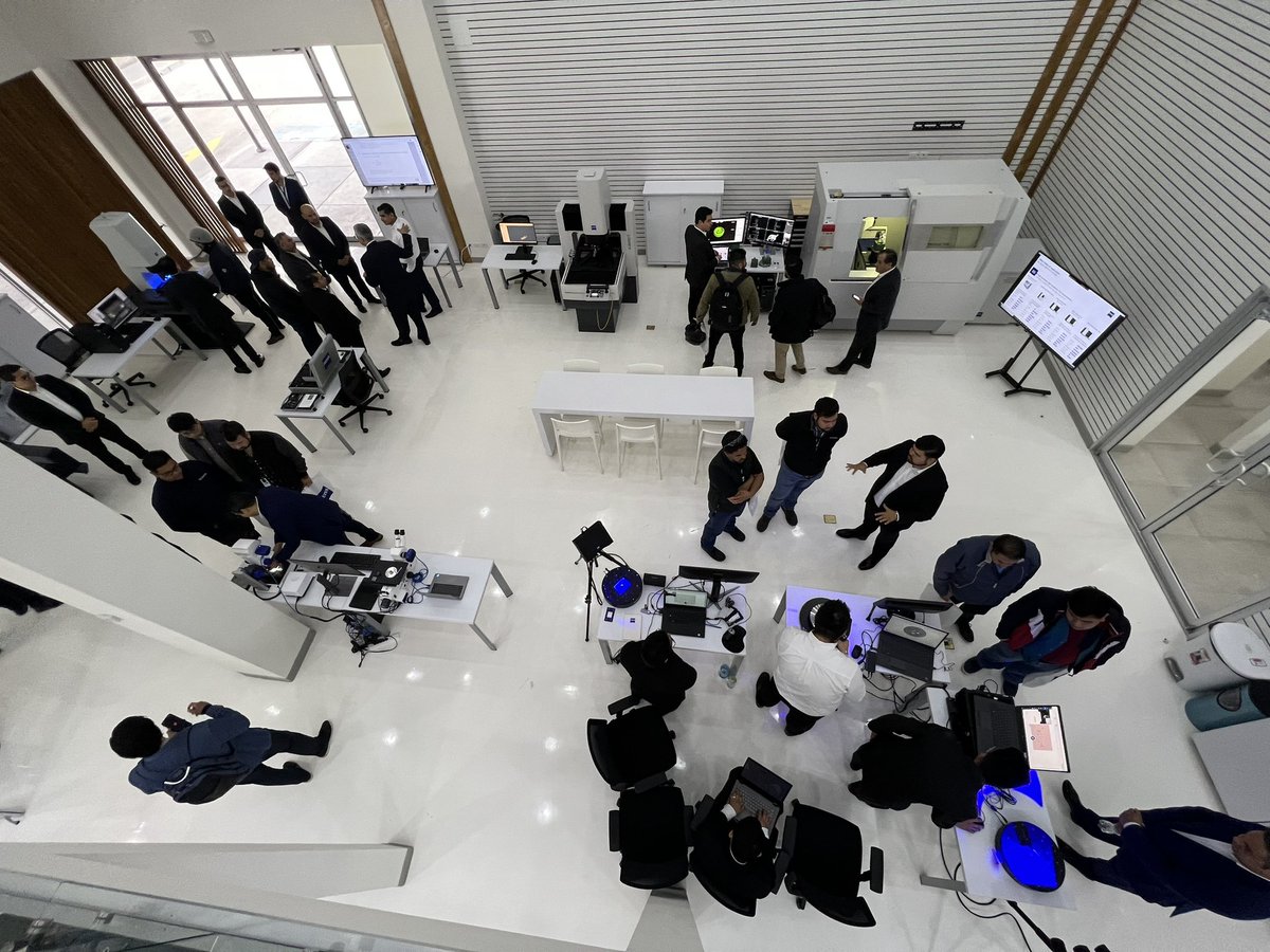 Conoce los equipos láser, microscopios y sistemas de medición industrial de última tecnología en el  ZEISS Quality Excellence Center Tijuana.
<a href="/ZEISS_Group/">ZEISS Group</a> 
#ZeissTraspasaLímites #ControlDeCalidad