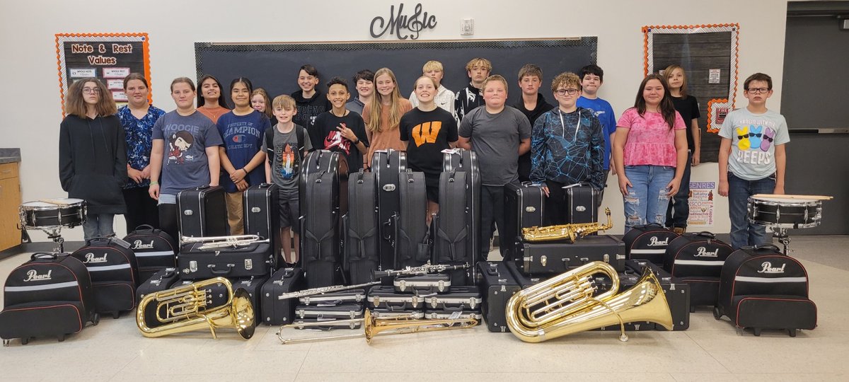 Mrs. Westmoreland’s 6/7 Grade Band with their new band instruments!  This is what our bond issues allow us to do!  Thank you to all our voters and stakeholders!