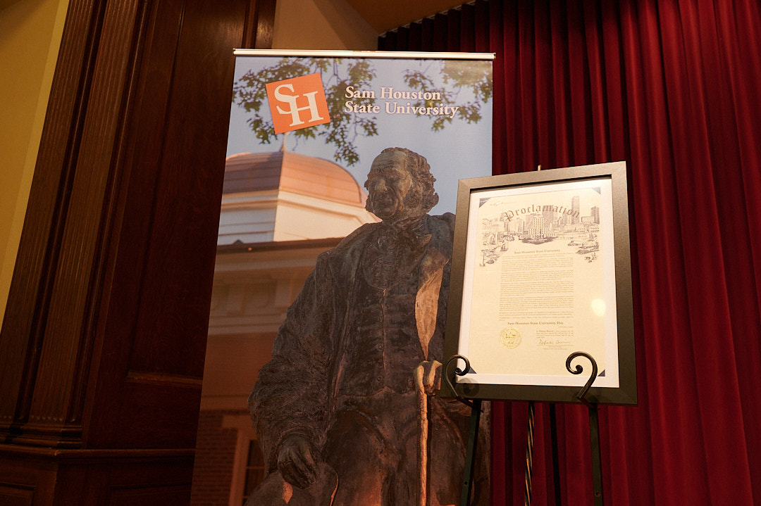 SamHoustonState's tweet photo. Today is officially @SamHoustonState Day in Houston!
SHSU was honored by the City of Houston with the Proclamation. SHSU graduates serve throughout the city and many joined other alumni in the celebration.
More photos: https://t.co/xUMGUg3KUg https://t.co/hJgenWyQqw
