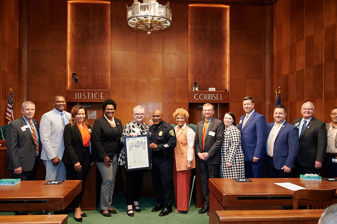 SamHoustonState's tweet photo. Today is officially @SamHoustonState Day in Houston!
SHSU was honored by the City of Houston with the Proclamation. SHSU graduates serve throughout the city and many joined other alumni in the celebration.
More photos: https://t.co/xUMGUg3KUg https://t.co/hJgenWyQqw