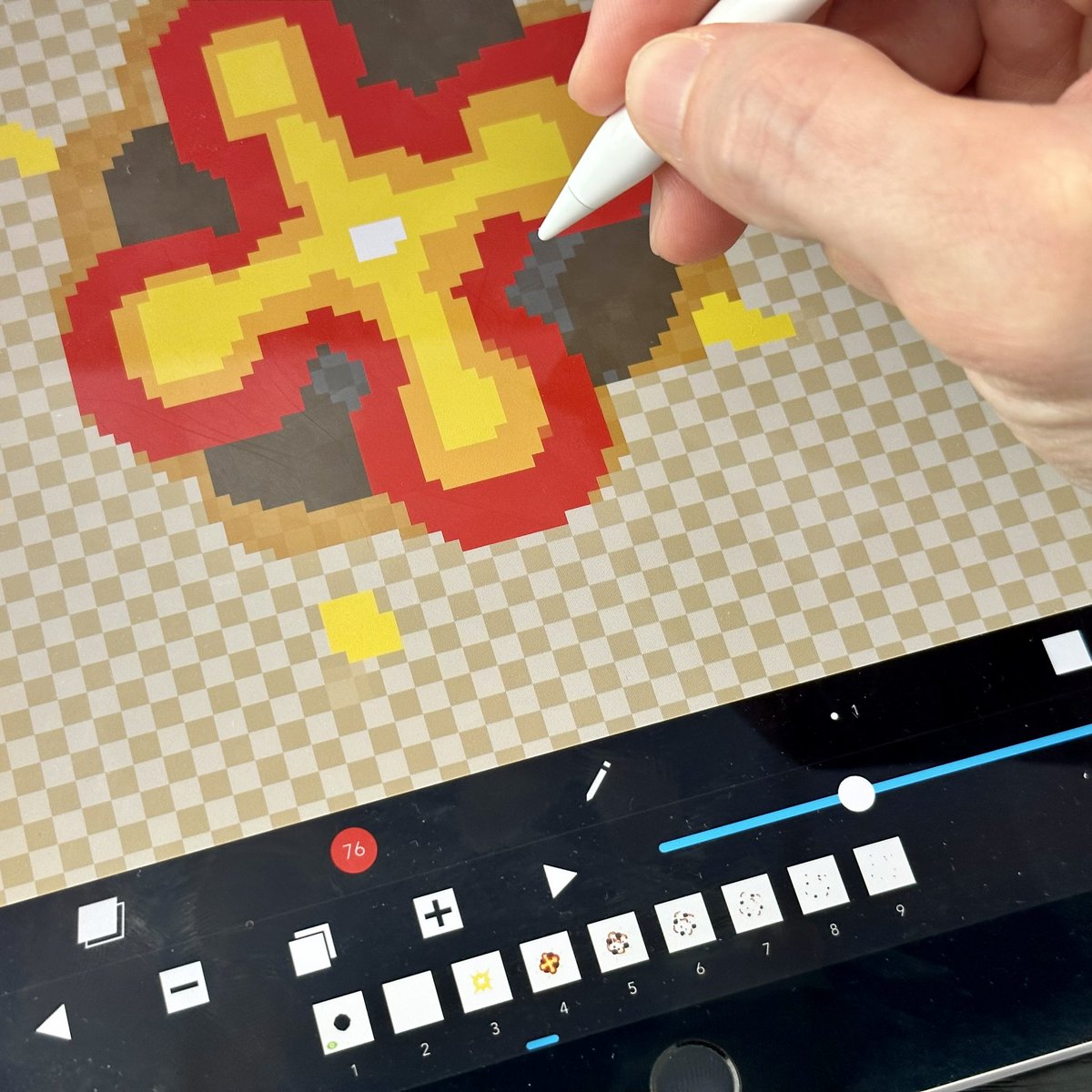 1ButtonStudio's tweet image. Do you like pixel art? At 1Button we love it! Now polishing up some explosion effects for our new game 😌